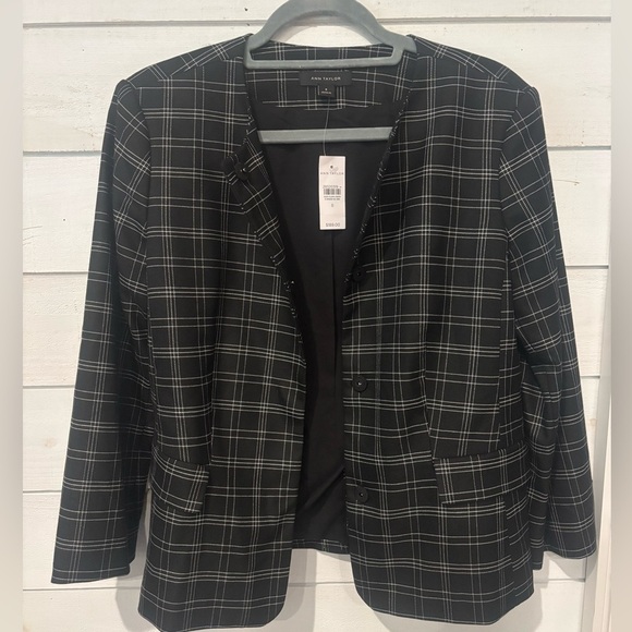 Ann Taylor NWT Black and White Checkered Blazer in size 8 - Picture 9 of 16